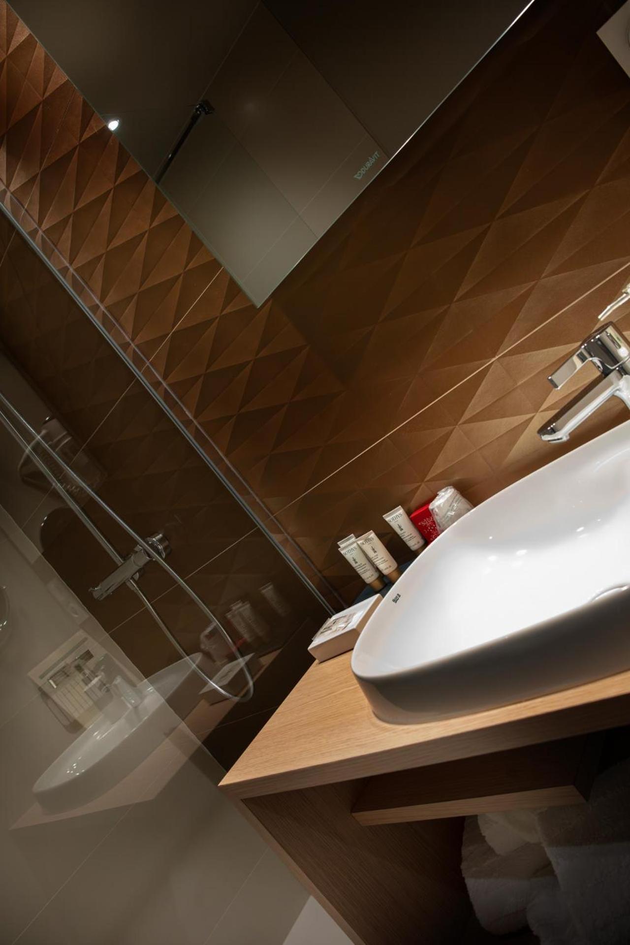 L'Aubiniere Hotel Restaurant & Spa Saint-Ouen-les-Vignes Zewnętrze zdjęcie