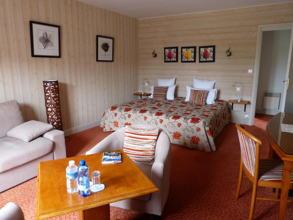 L'Aubiniere Hotel Restaurant & Spa Saint-Ouen-les-Vignes Pokój zdjęcie