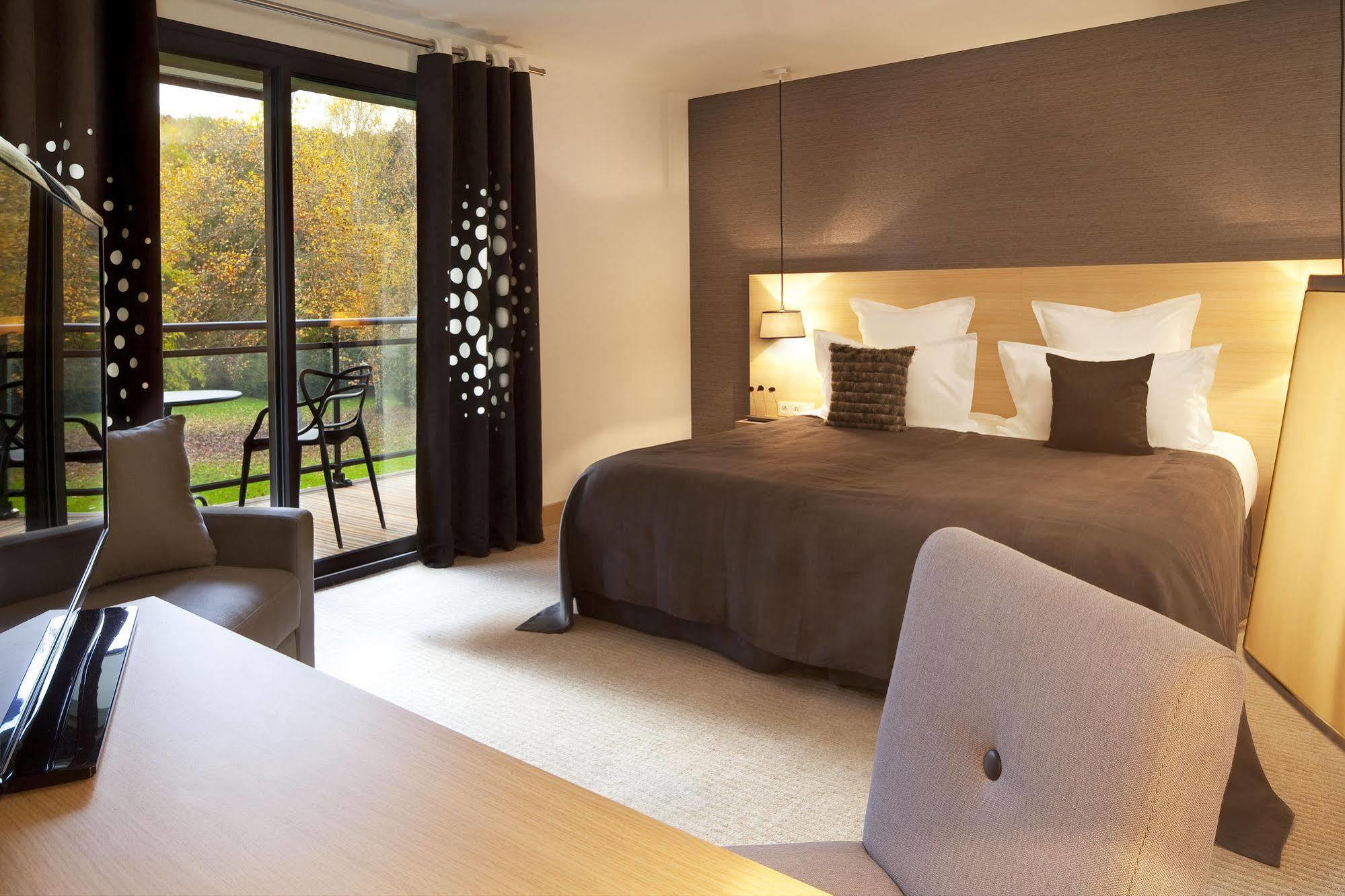 L'Aubiniere Hotel Restaurant & Spa Saint-Ouen-les-Vignes Zewnętrze zdjęcie