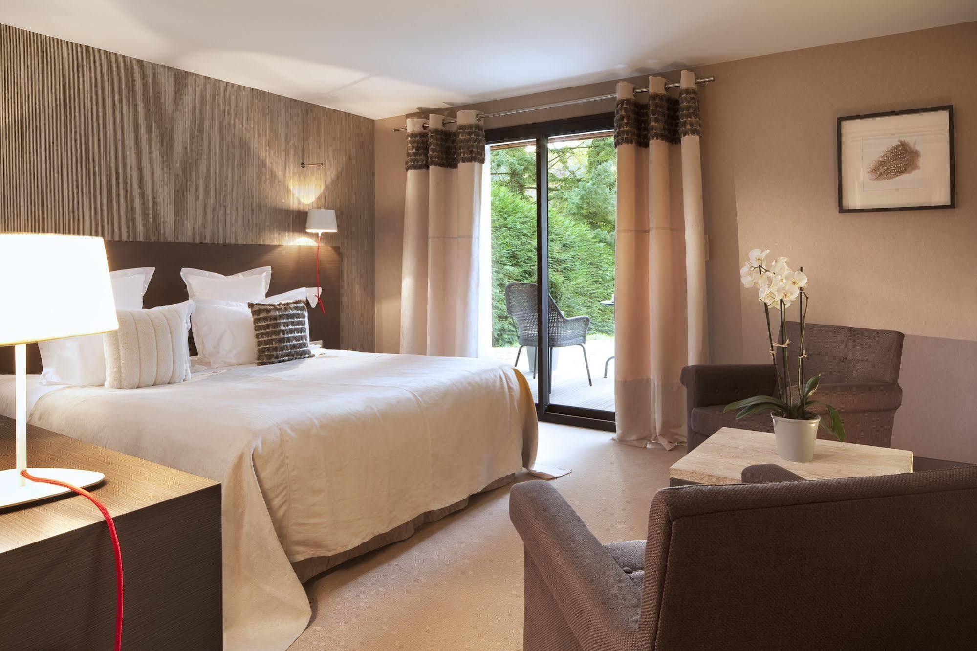 L'Aubiniere Hotel Restaurant & Spa Saint-Ouen-les-Vignes Zewnętrze zdjęcie
